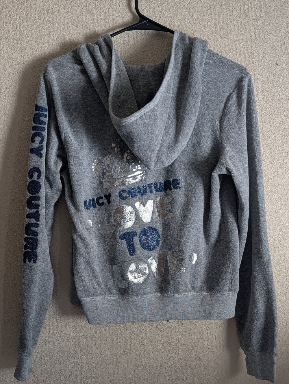 Juicy Couture Velour "LOVE TO LOVE" Print Track Jacket 💙🩶💙🩶🩵